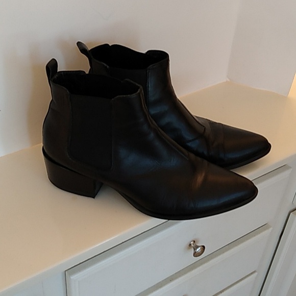 Vagabond Shoemakers Marja Leather Chelsea Bootie Ankle Boots Sz 41 - Picture 3 of 14